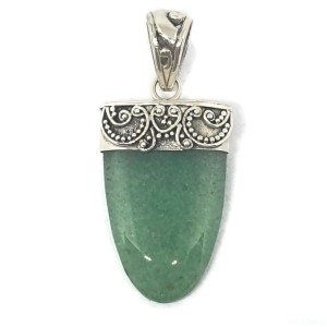 Srebrny wisior z chalcedonem